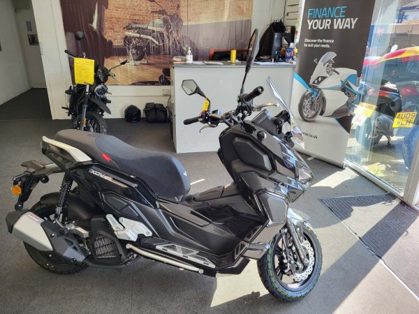 *2025 Lexmoto XDV 125 - Image 3