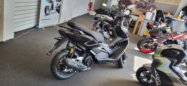 2025 Lexmoto Aura *SOLD* - Image 4
