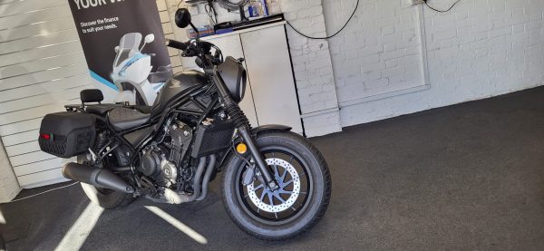 *2021 Honda Rebel 500 - 3232 Miles - Loaded with accessories!