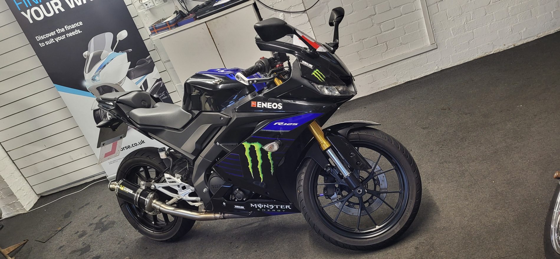 *2020 Yamaha YZF-R 125 - 16323 Miles - Image 2